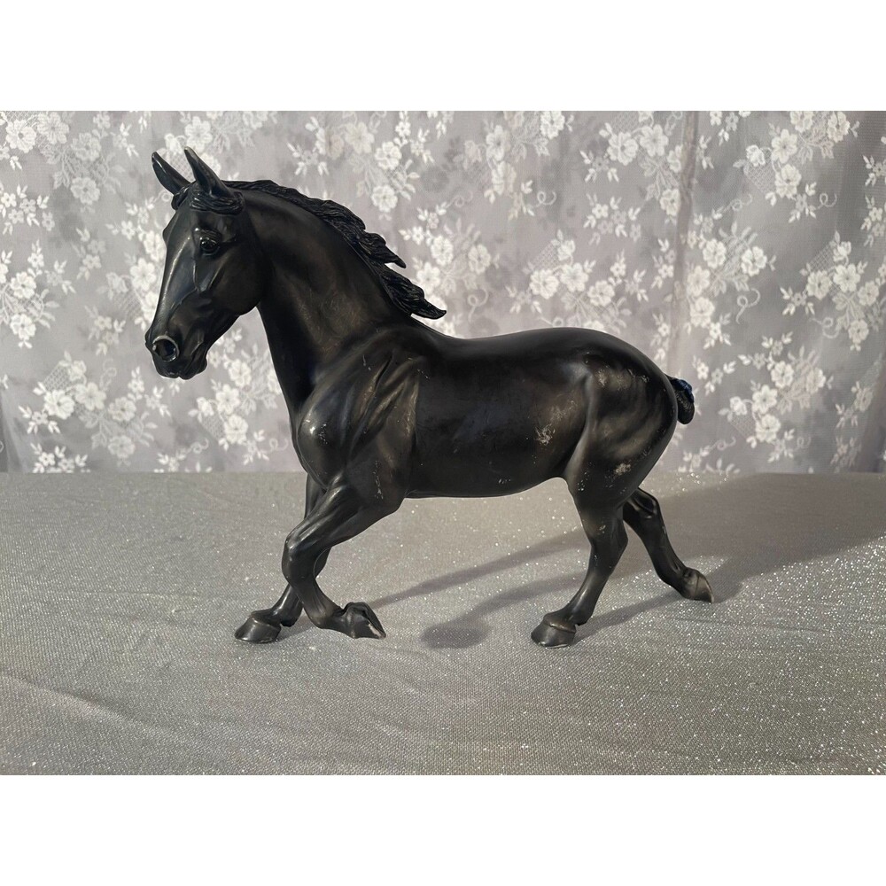 2001 Breyer Cedarfarm Wixom #573 Black Kong Blue Ribbon Vintage 2000s